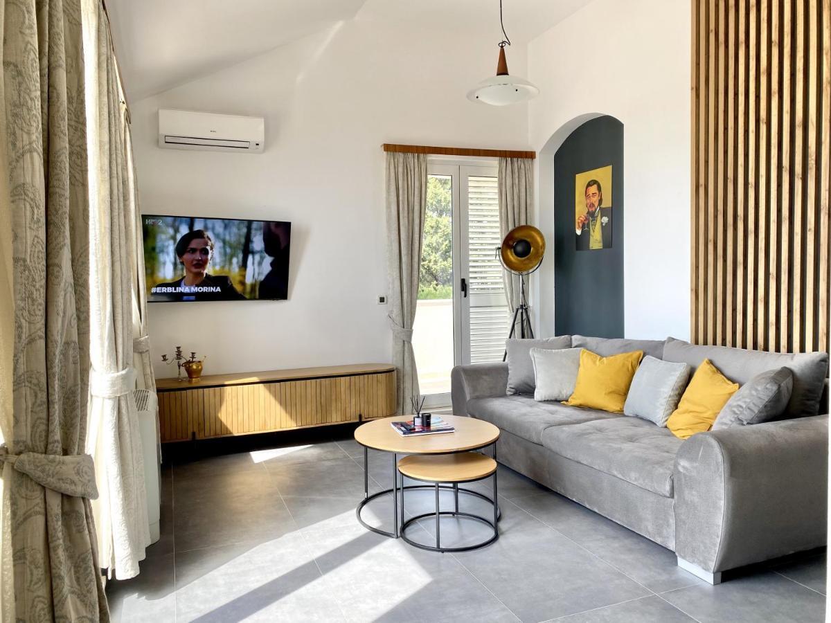 Villa Dalmatino เบรลา ภายนอก รูปภาพ
