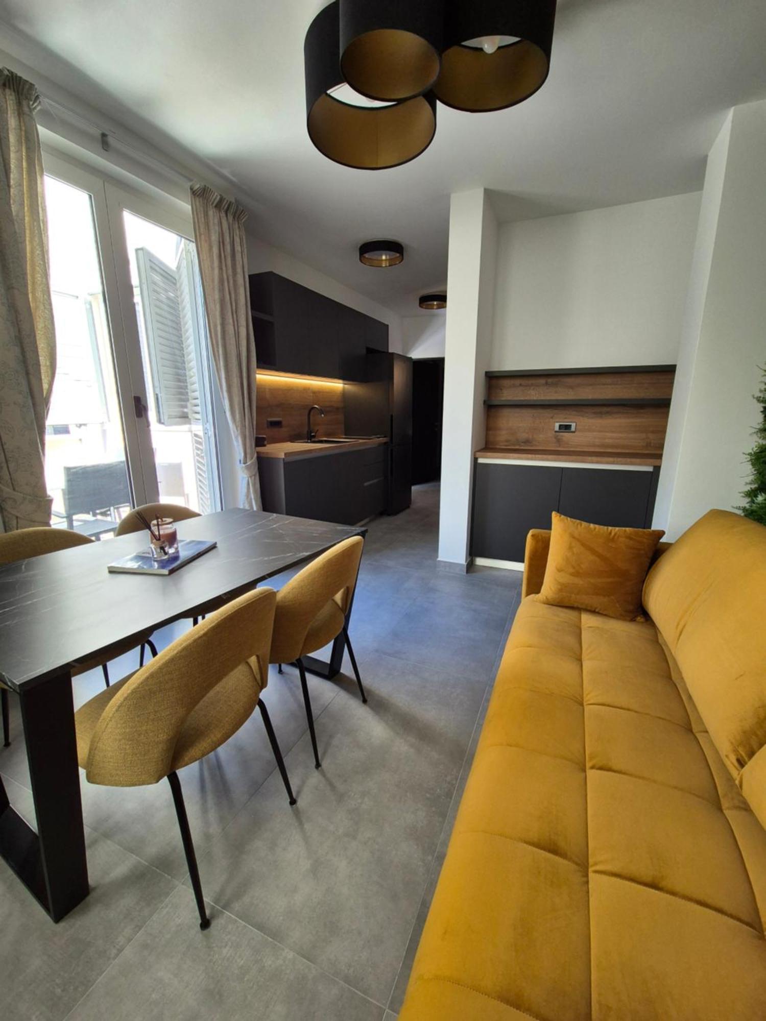 Villa Dalmatino เบรลา ภายนอก รูปภาพ