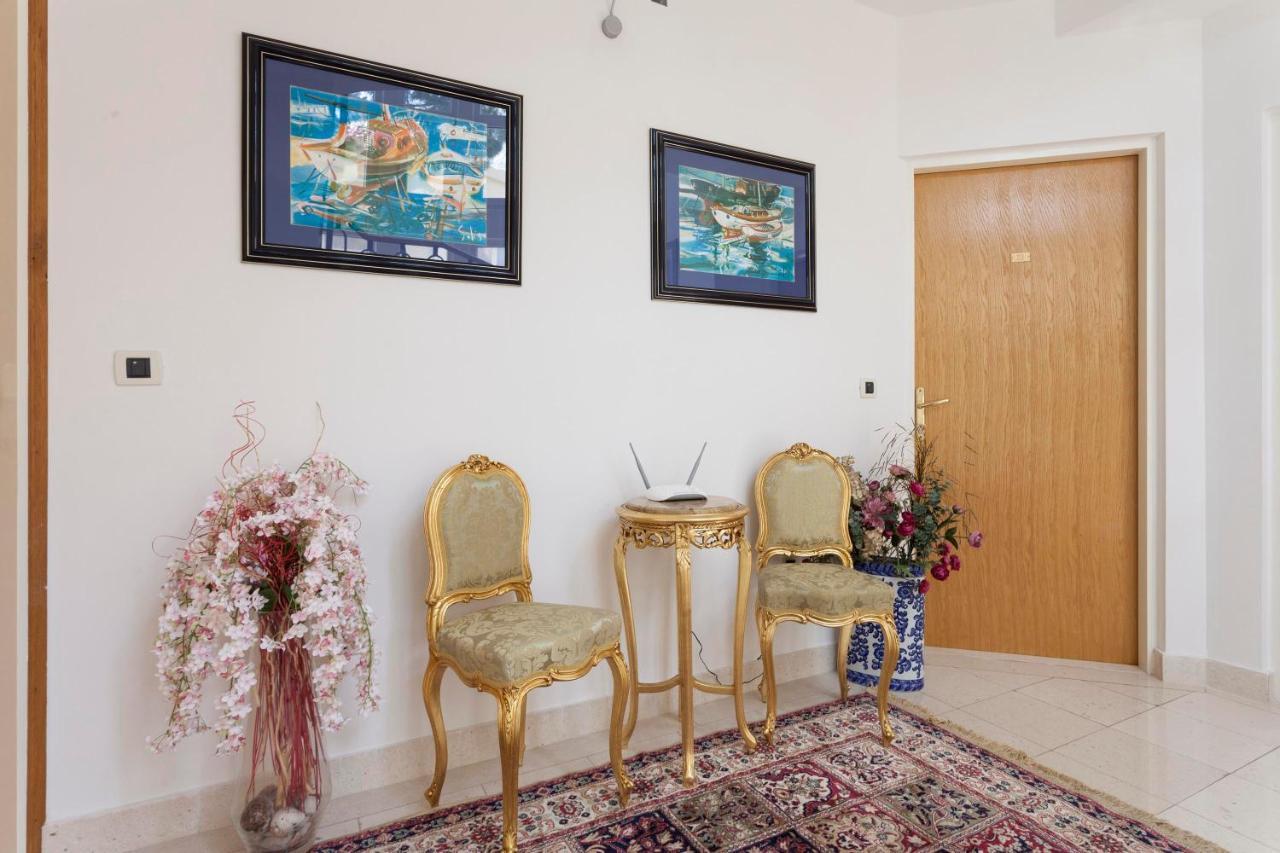 Villa Dalmatino เบรลา ภายนอก รูปภาพ